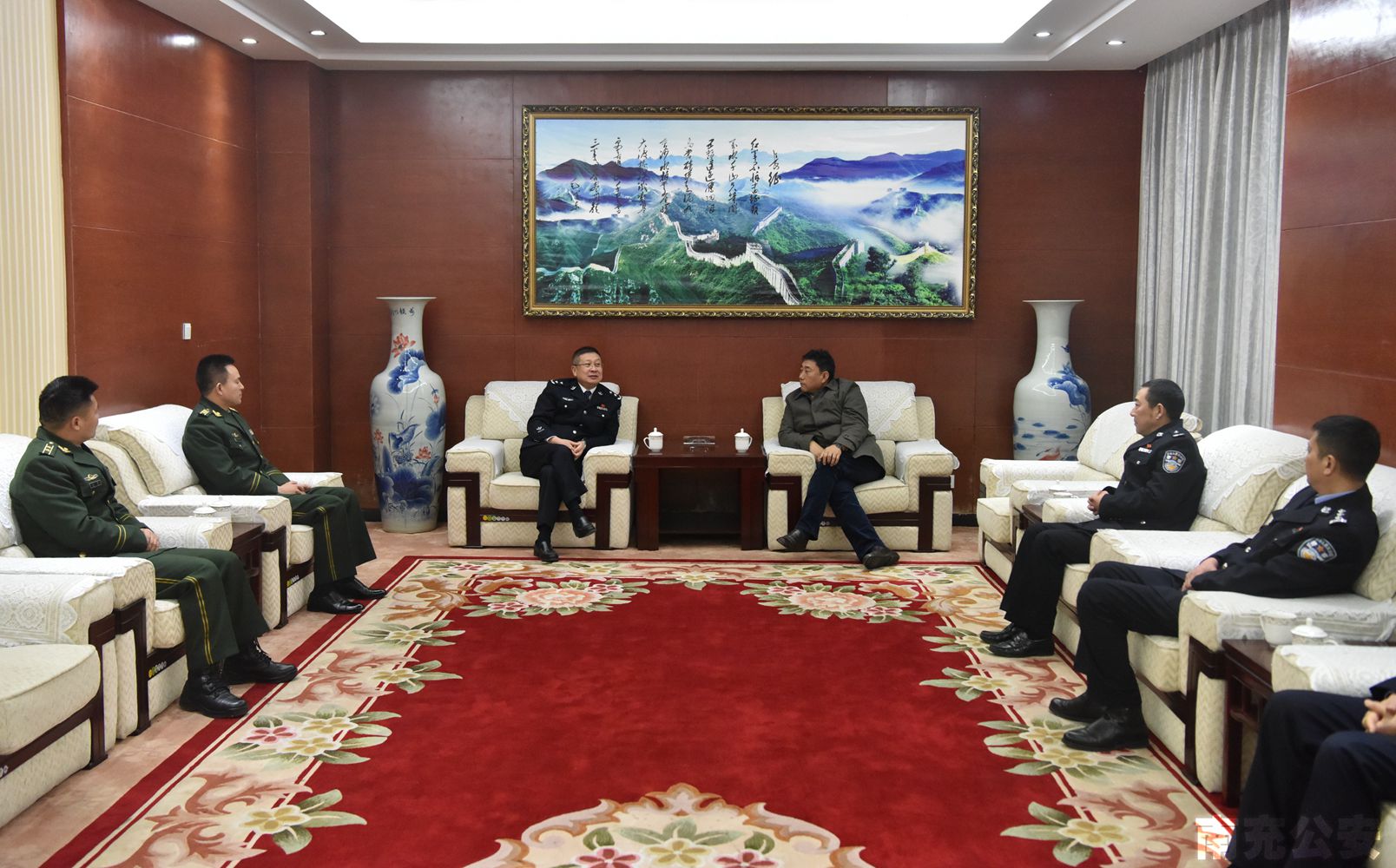 ��ί��ί����ί����ί��ǵ�ľ�棬���г����й����־ֳ������迴��ο���侯�ٱ�